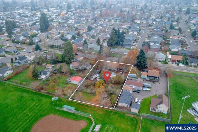 2515 Hollywood Dr NE, Salem, OR 97305