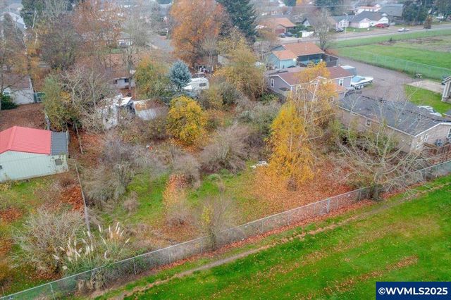 2515 Hollywood Dr NE, Salem, OR 97305