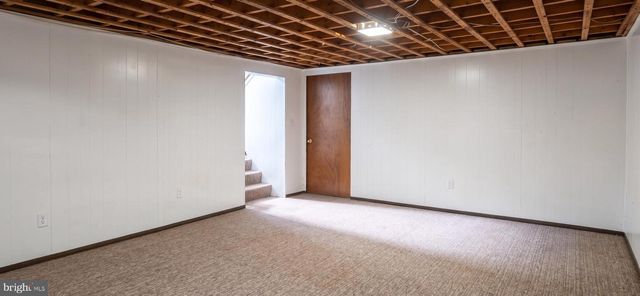 1607 ART DR, Hanover, PA 17331