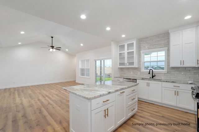 1478 N Collins Drive, Republic, MO 65738