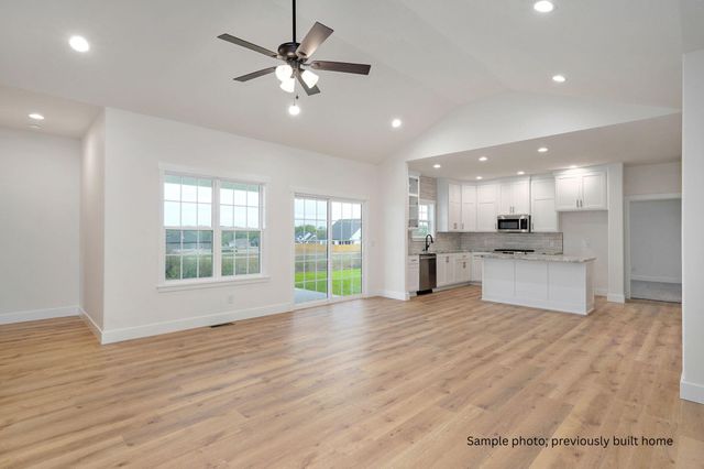 1478 N Collins Drive, Republic, MO 65738