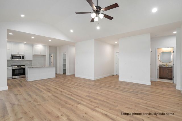 1478 N Collins Drive, Republic, MO 65738