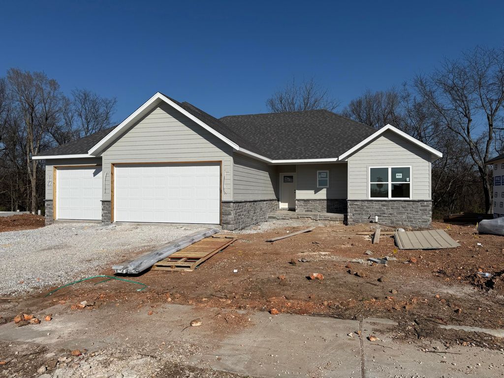 1478 N Collins Drive, Republic, MO 65738