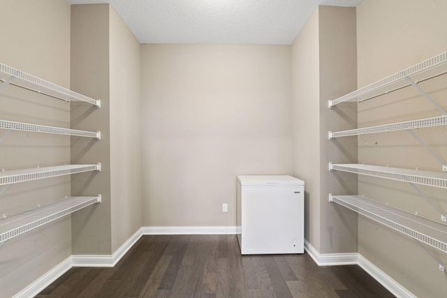 16571 Reeder Ridge, Eden Prairie, MN 55347