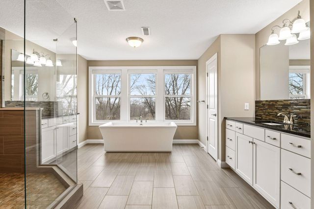 16571 Reeder Ridge, Eden Prairie, MN 55347