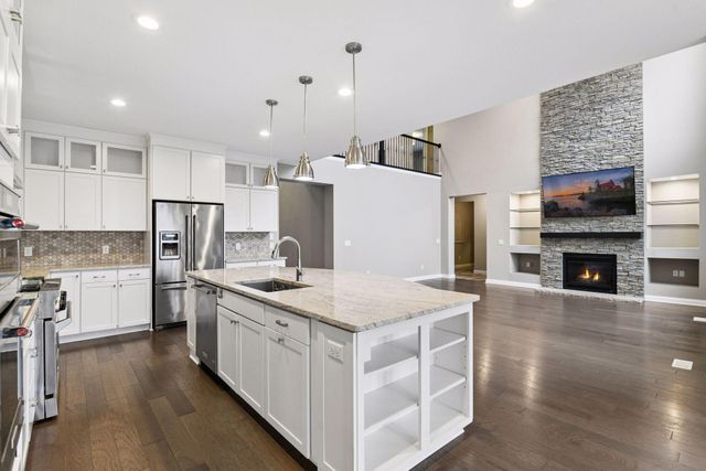 16571 Reeder Ridge, Eden Prairie, MN 55347