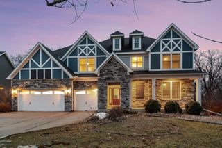 16571 Reeder Ridge, Eden Prairie, MN 55347