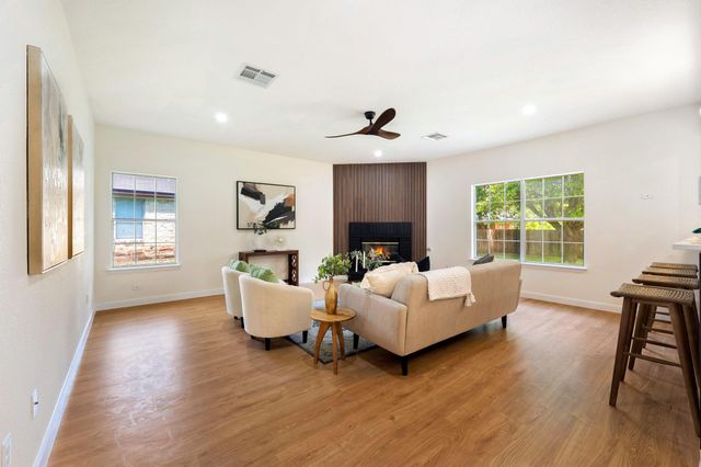 1511 Gardena Canyon DR, Pflugerville, TX 78660