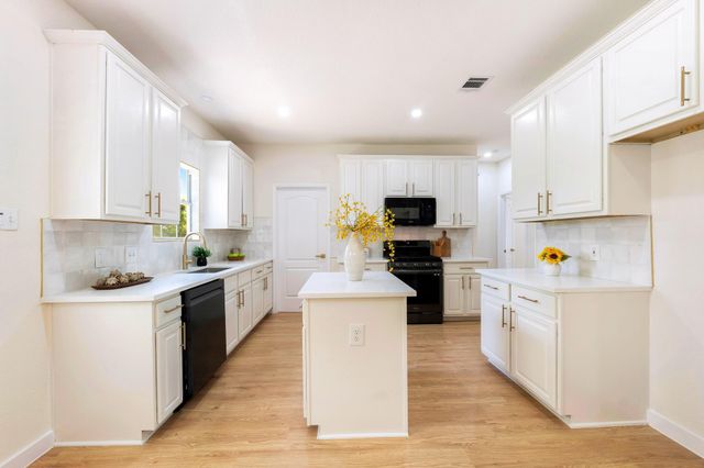 1511 Gardena Canyon DR, Pflugerville, TX 78660
