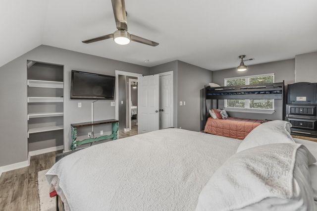 121 Panther, Onalaska, TX 77360