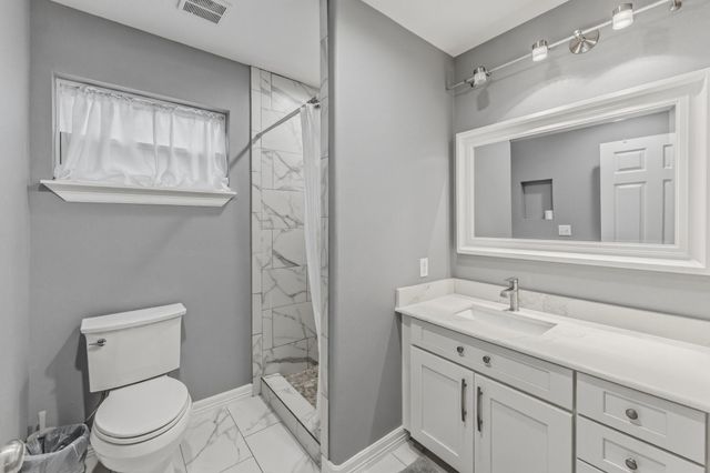 121 Panther, Onalaska, TX 77360