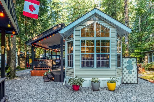 112 2 Pioneer Circle, Deming, WA 98244