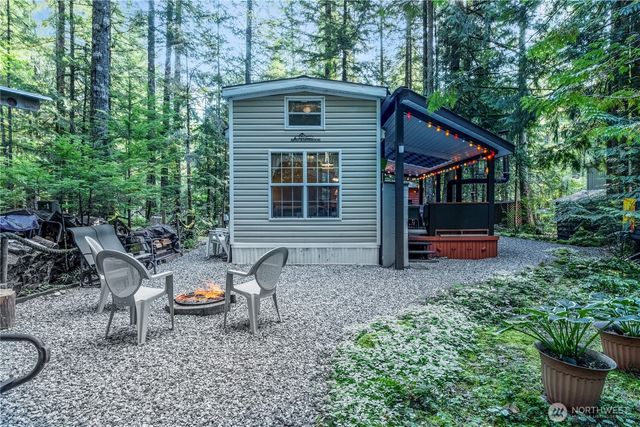 112 2 Pioneer Circle, Deming, WA 98244