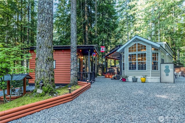 112 2 Pioneer Circle, Deming, WA 98244