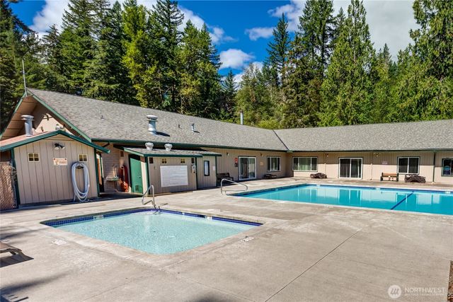 112 2 Pioneer Circle, Deming, WA 98244