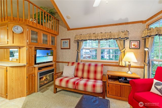 112 2 Pioneer Circle, Deming, WA 98244