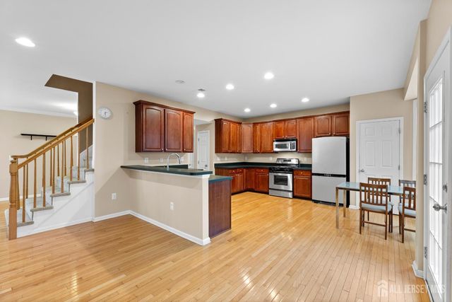 28 Walden Court, Old Bridge, NJ 08857