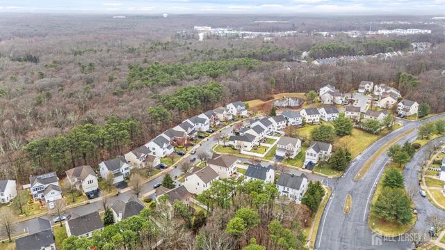 28 Walden Court, Old Bridge, NJ 08857