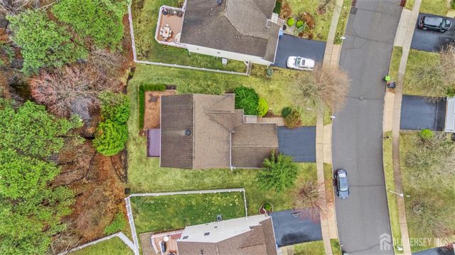 28 Walden Court, Old Bridge, NJ 08857