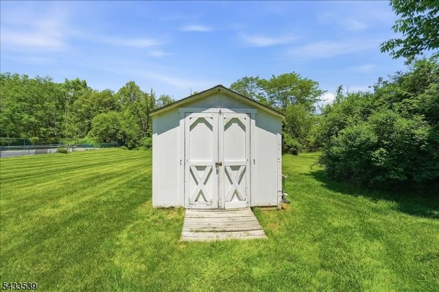 15 Mile Dr, Chester Twp., NJ 07930