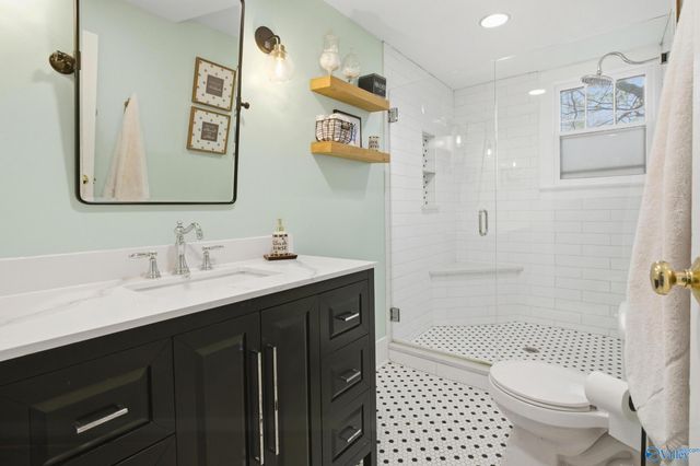 1217 Mccullough Avenue NE, Huntsville, AL 35801