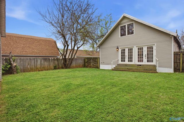 1217 Mccullough Avenue NE, Huntsville, AL 35801