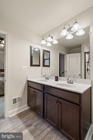 6654 BARTRAMS FOREST LN, Haymarket, VA 20169