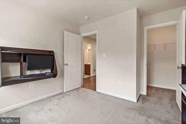 6654 BARTRAMS FOREST LN, Haymarket, VA 20169