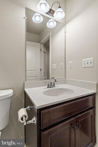 6654 BARTRAMS FOREST LN, Haymarket, VA 20169