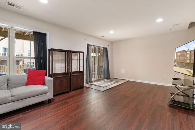 6654 BARTRAMS FOREST LN, Haymarket, VA 20169