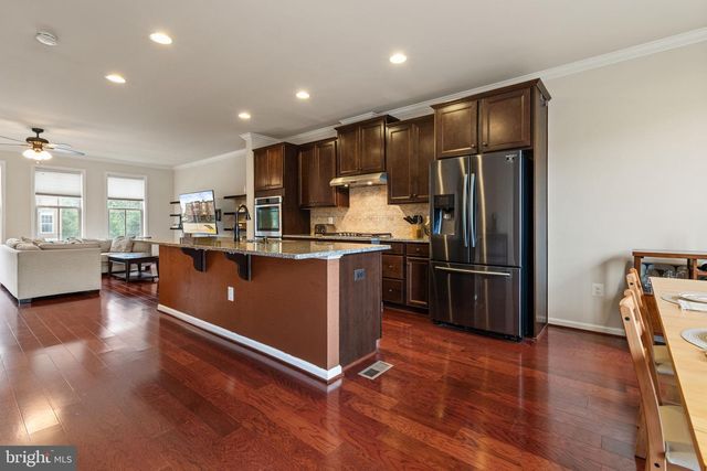 6654 BARTRAMS FOREST LN, Haymarket, VA 20169