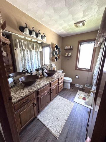 W2311 VALLEYWOOD LANE, Appleton, WI 54915