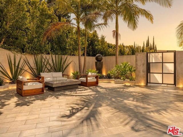 11955 Pinnacle Place, Beverly Hills, CA 90210