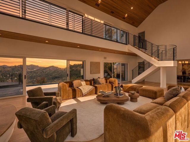 11955 Pinnacle Place, Beverly Hills, CA 90210