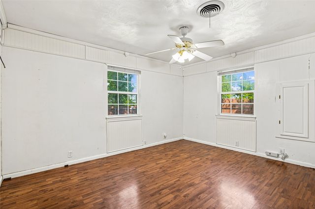 2507 N Shannon Street, Sherman, TX 75092