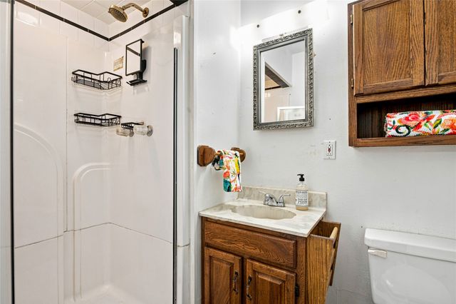 2507 N Shannon Street, Sherman, TX 75092
