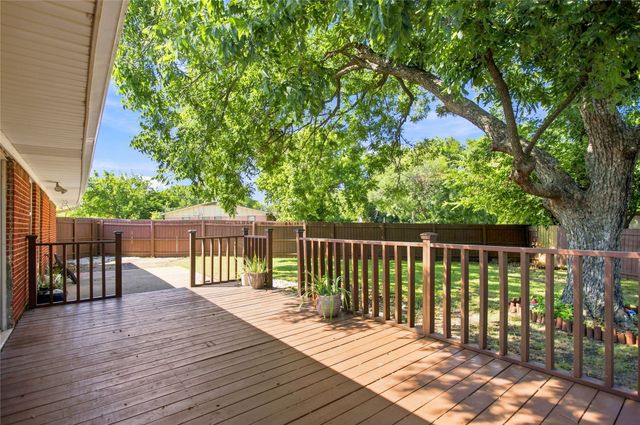 2507 N Shannon Street, Sherman, TX 75092