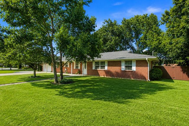 2507 N Shannon Street, Sherman, TX 75092
