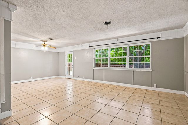 2507 N Shannon Street, Sherman, TX 75092