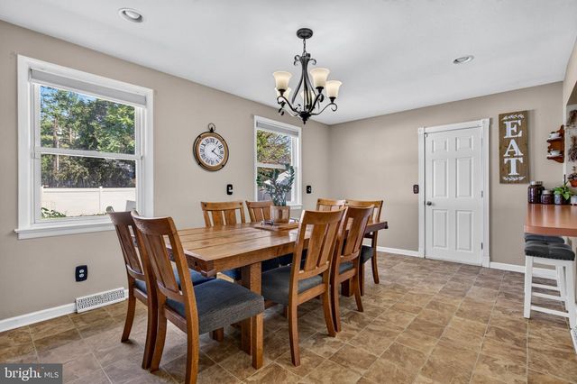 1236 MAGNOLIA RD, Vineland, NJ 08361