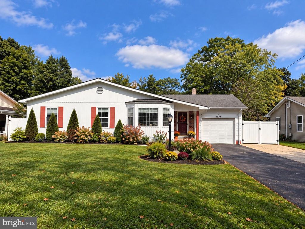 1236 MAGNOLIA RD, Vineland, NJ 08361