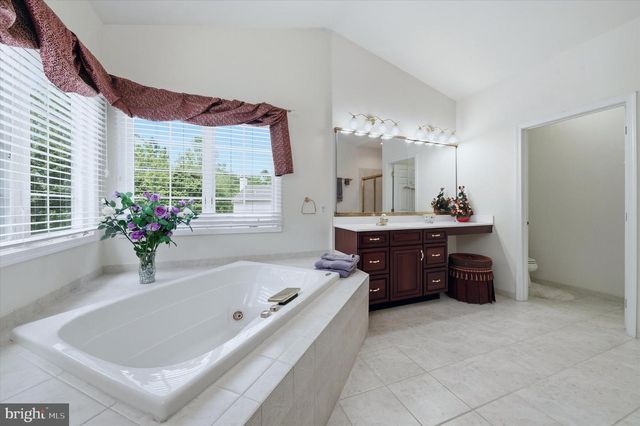 17 WATERTON DR, Bear, DE 19701