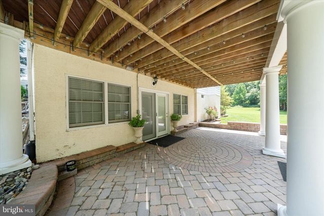 17 WATERTON DR, Bear, DE 19701