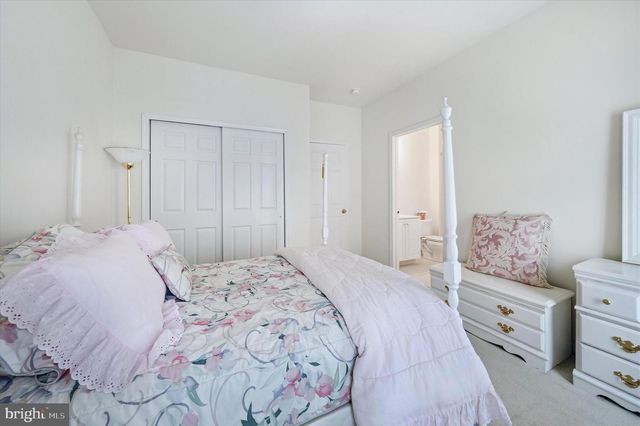 17 WATERTON DR, Bear, DE 19701
