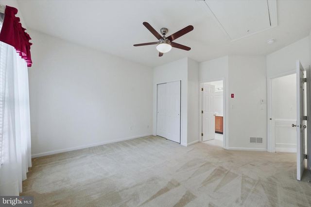 17 WATERTON DR, Bear, DE 19701
