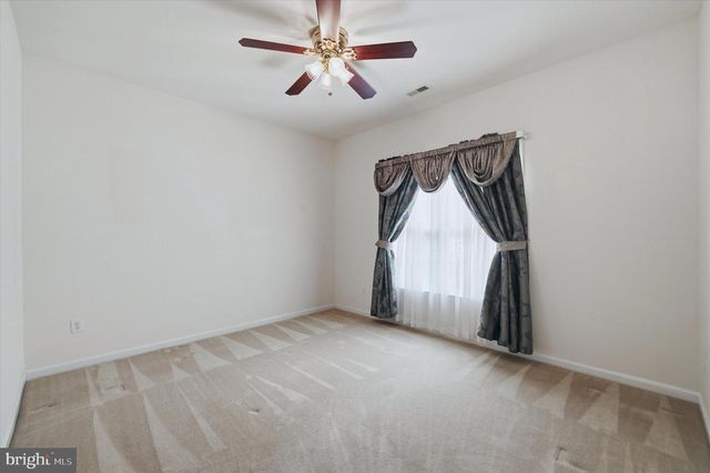17 WATERTON DR, Bear, DE 19701