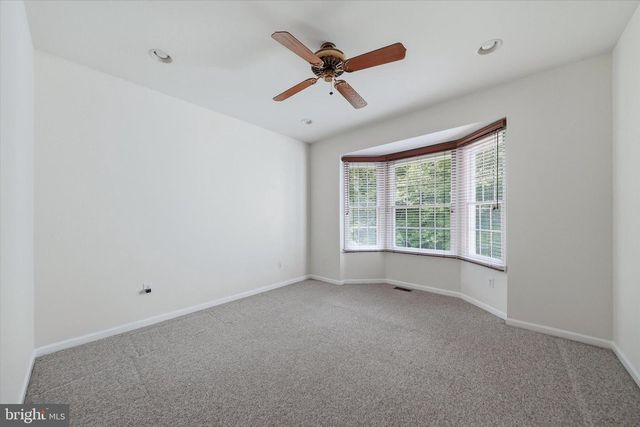 17 WATERTON DR, Bear, DE 19701