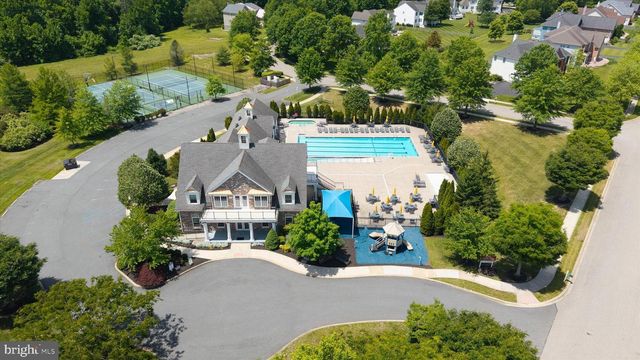 17 WATERTON DR, Bear, DE 19701