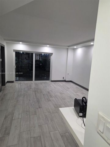 660 Tennis Club Dr 201, Fort Lauderdale, FL 33311