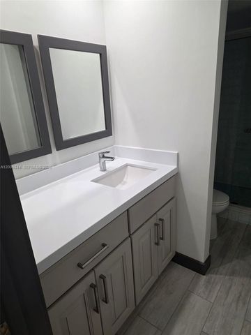 660 Tennis Club Dr 201, Fort Lauderdale, FL 33311